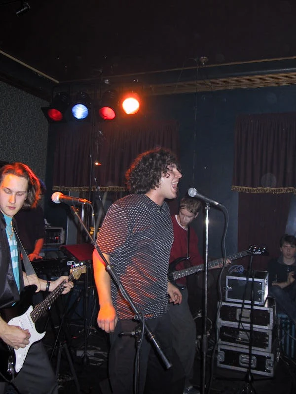 Kelkka performing live