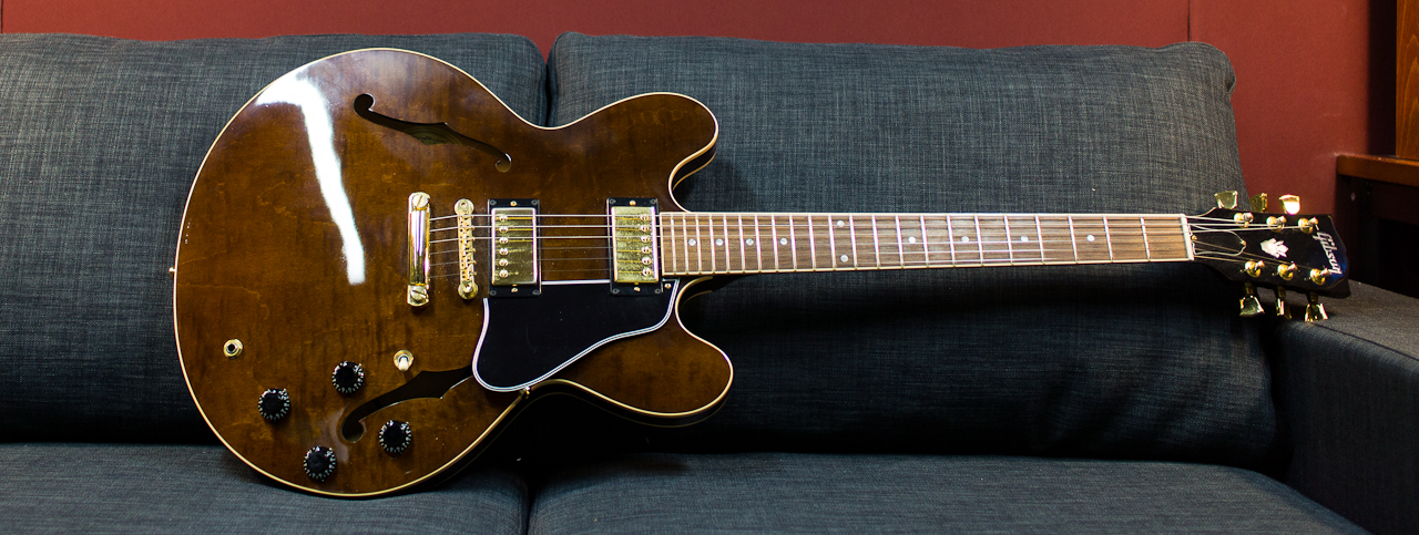Gibson ES-335, translucent brown with gold hardware (2000)
