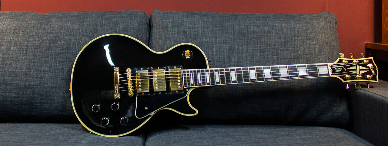 Gibson Lespaul Custom, black with 3 mics/golf hardware, 1991