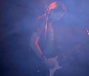 Arto Lehtiniemi playing live with Kelkka in Amadeus